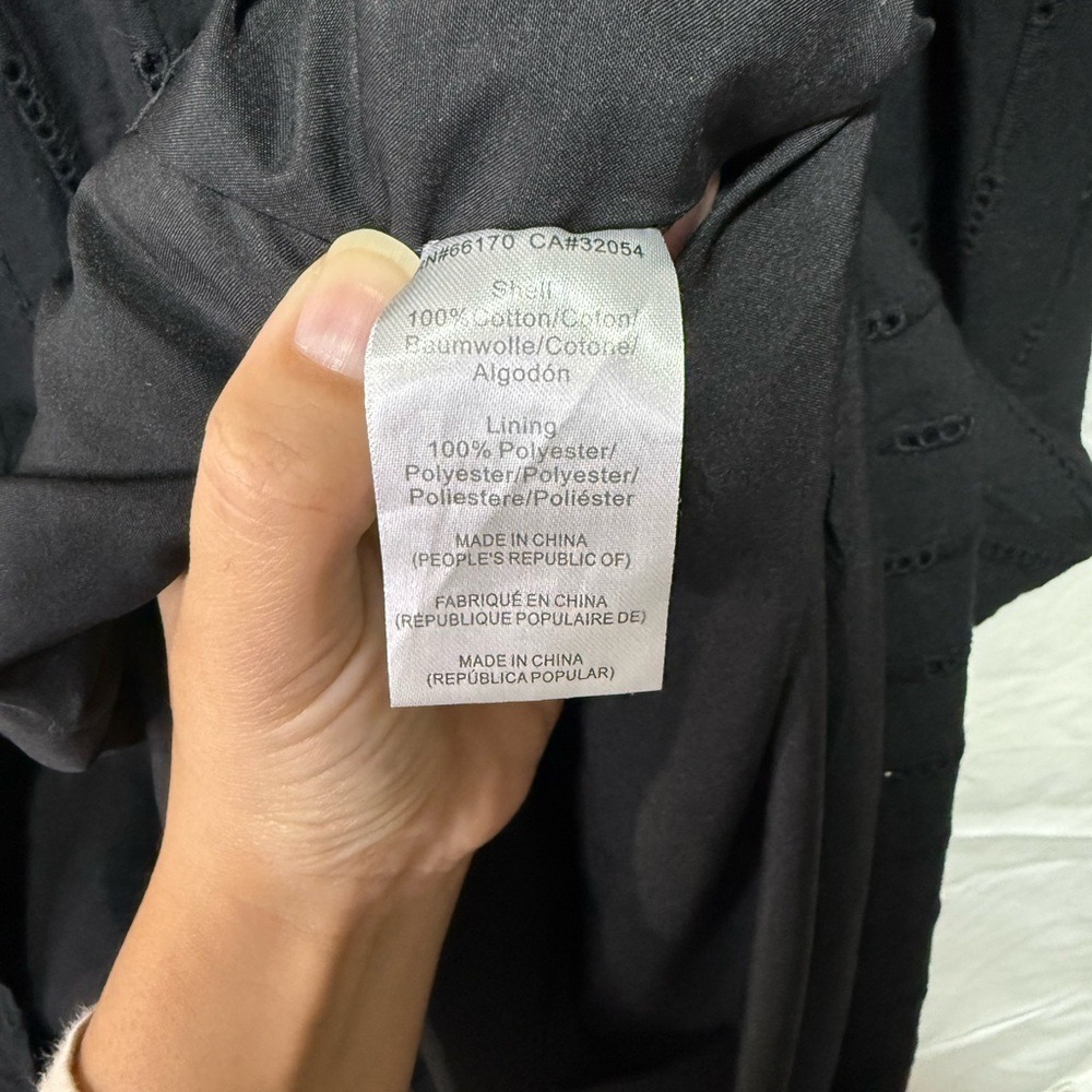 ANTHROPOLOGIE HUTCH Black Eyelet Lace Puff Sleeve Smocked Midi Dress XSP - Picture 8 of 9